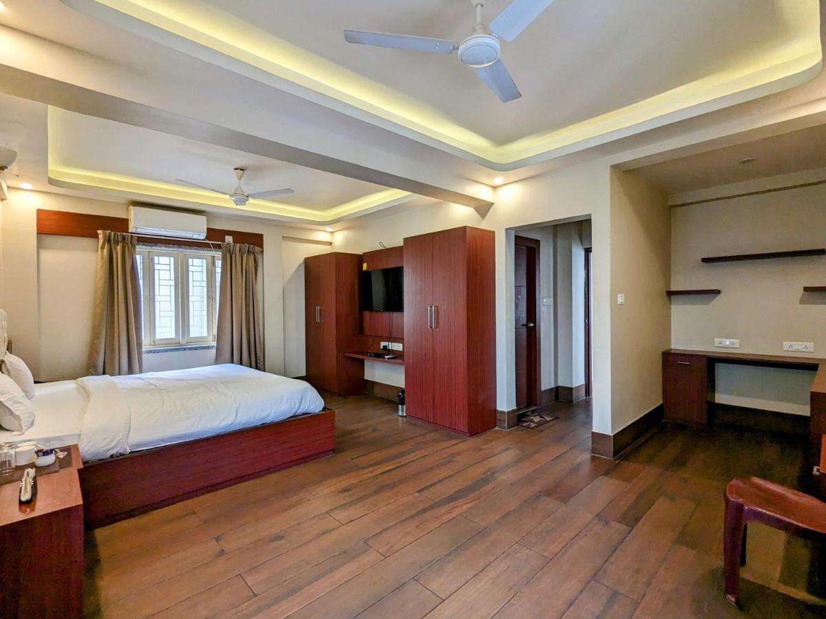 The Aster Enclave Hotel Kolkata Exterior photo