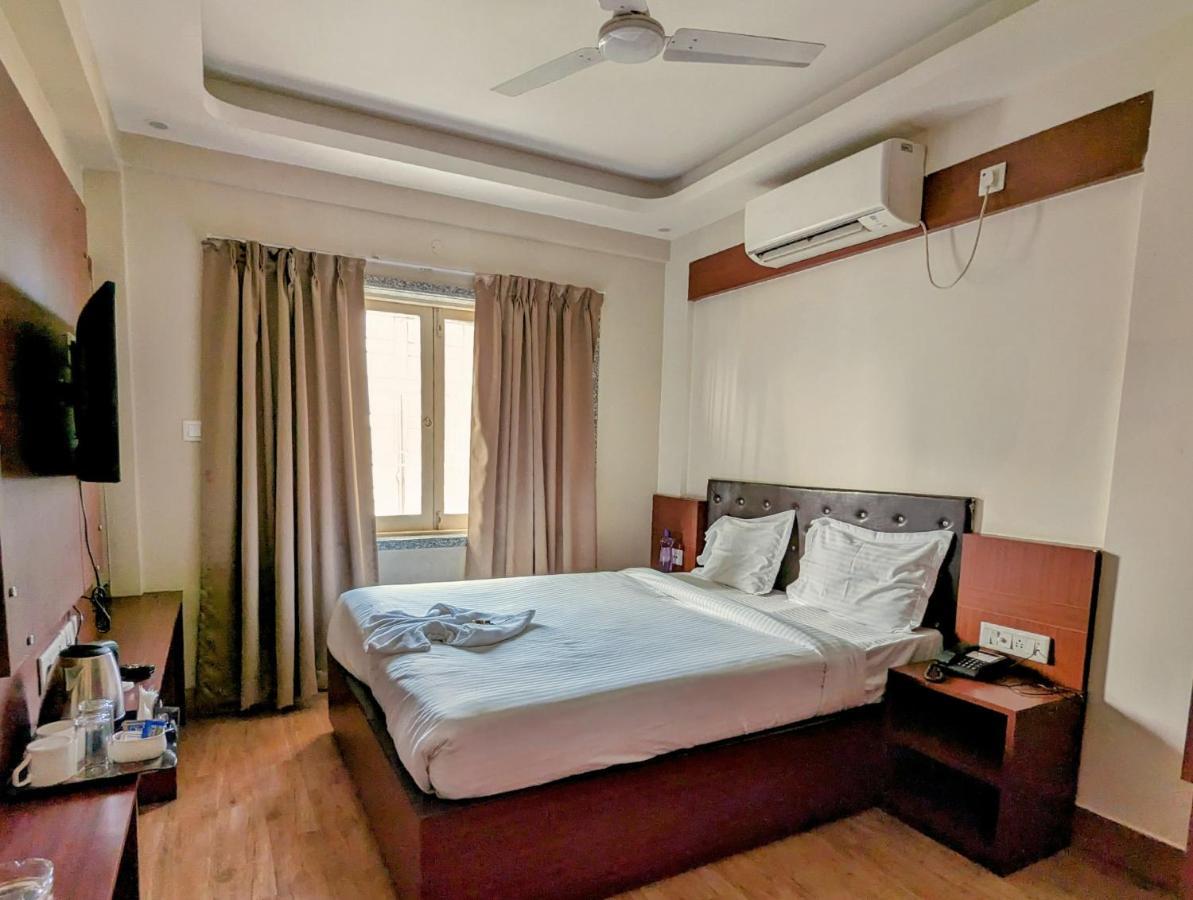 The Aster Enclave Hotel Kolkata Exterior photo