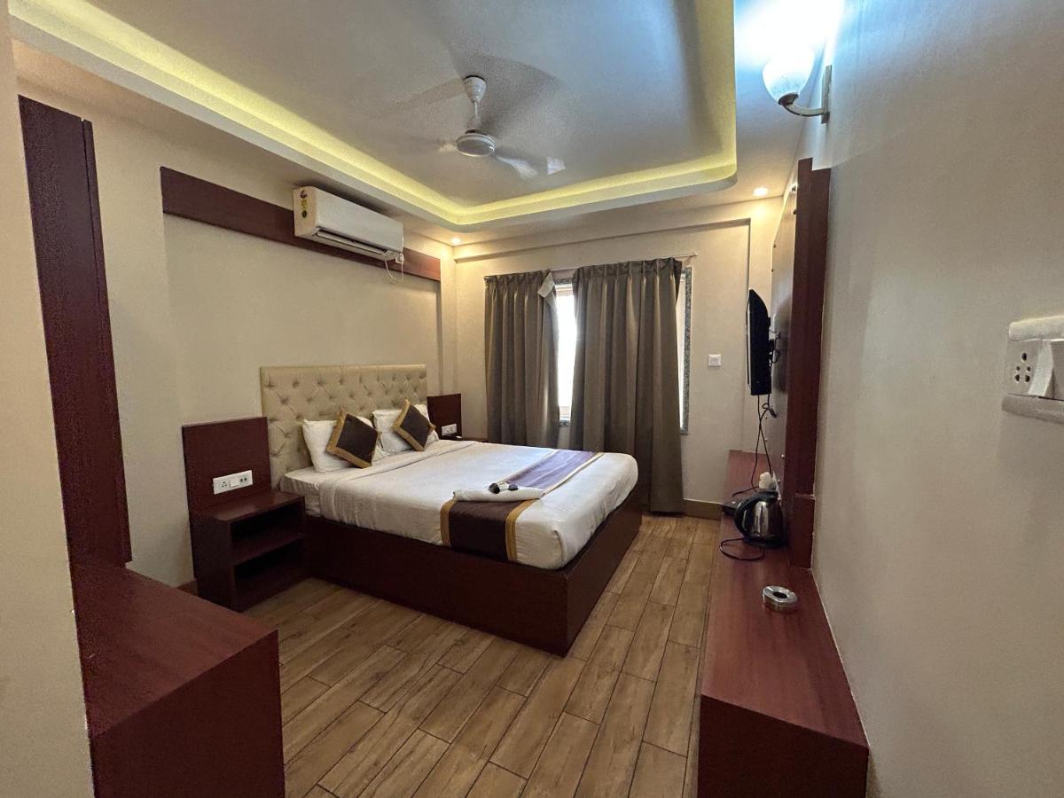 The Aster Enclave Hotel Kolkata Exterior photo